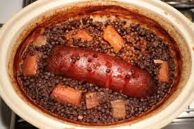 Saucisse Aux Lentilles En Cocotte Recette En 2020 Cuisine Facile Recettes De Cuisine Et Recette Saucisse Lentille