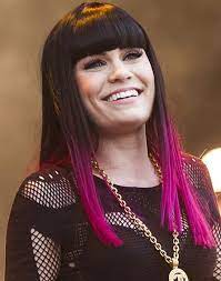 Black Hair With Tips Colored Dip Dye Hair Trend 2012 For Punk Girls Fashion Forum Stylebistro Dip Dye Hair Best Hair Dye Dyed Hair Inspiration