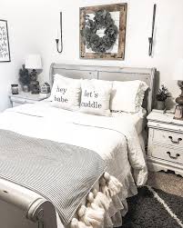 Modern Farmhouse Bedroom Decor Ideas For The Vintage Country Style Home Antique Candle W Farmhouse Bedroom Decor Country House Decor Modern Farmhouse Bedroom