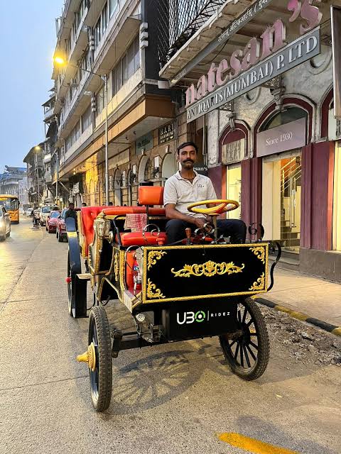Victoria' carriages are back to show you around Mumbai. Only this time, they're e-Victorias