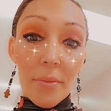 Darla Dayton's Instagram, Twitter & Facebook