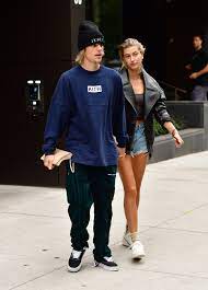 The model, 24, took to her instagram story to. Take A Closer Look At Hailey Baldwin And Justin Bieber S Wedding Rings Vogue Paris