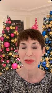 What did y’all do last night for Christmas Eve? I usually stay home and get  ready for Christmas Day, but this year I wanted to get dressed up in  something sparkly and celebrate. The Beverly Wilshire ...