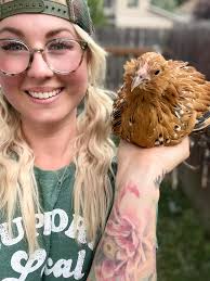 Reintegrating a blind hen into the flock?