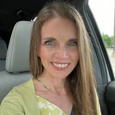 Susan Kenworthy's Instagram, Twitter & Facebook