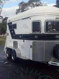 Brazzen horse panels, gates and float panels horse. Equus Extended Double Straight Load Top Horse