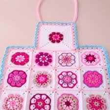 Hayirli Gunler Africanflower Motifler Birlesti Vee Cok Tatli Bir Mutfak Onlugu Oldu Afrikan Cicegi Motif Orgu Motifler Mo Tig Desenleri Etsy Orgu