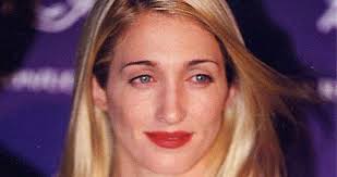 Carolyn Bessette-Kennedy, The Doomed Wife Of JFK Jr.
