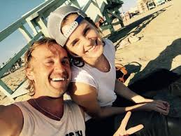 Harry Potter Emma Watson Et Tom Felton En Couple Les Fans En Sont Persuades C Copyright Nextplz Harry Tom Felton Tom Felton Emma Watson Emma Watson