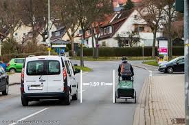 Kommentar Die Moglichkeiten Der Strassenverkehrsordnung Konsequent Nutzen In 2020 Erste Autos Radfahren Fahren