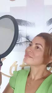 Não aceite pouco ..., Por medo de ficar sem ..., Você já é muito ..., Então  só aceite aquilo ..., Que te transborda ...