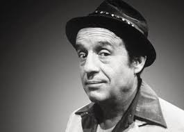 Chespirito, o pequeno Shakespeare