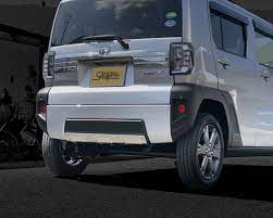 タフト リアアンダーカバー ガーニッシュ シルバーヘアライン 1p ダイハツ daihatsu taft 車体保護ゴム付きで安心 カスタム パーツ タフト ダイハツ 車体