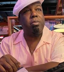 Derrick Stallings's Instagram, Twitter & Facebook