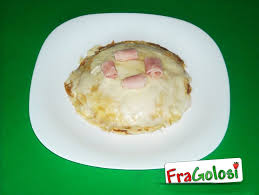 Procedimento spiegato con foto descrittive di ogni passaggio realizzativo. Ricetta Pasticcio Di Crepes Prosciutto E Mozzarella Ricette Di Fragolosi