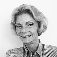 Feature FRIDAY! Let Tessa Macaulay take you through her journey! Design has  always been a part of my life and in the last 10 years has been my  full-time pursuit. I began