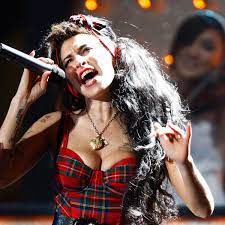 Die britische sängerin amy winehouse ist tot in ihrer wohnung aufgefunden worden. Britischer Pop Star Amy Winehouse Ist Tot Der Spiegel