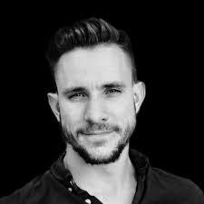 Liam Carter's Instagram, Twitter & Facebook