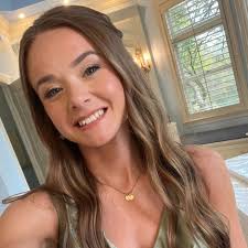 Caitlin Holland and Tyler Pence's Wedding Website