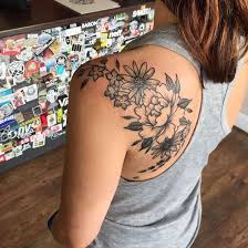 31 Beautiful Shoulder Tattoo Design Idea For Women Floral Tattoo Shoulder Shoulder Tattoos For Women Flower Tattoo Shoulder