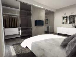 Una camera da letto, grande o piccola che sia, non può che risultare avvantaggiata dalla presenza di una cabina armadio.oltre che conferire all'ambiente un'atmosfera più accogliente, infatti, la cabina armadio è anche una piccola stanza molto funzionale, perché permette di avere sempre sotto mano e in ordine vestiti, scarpe e accessori. Cabina Armadio Due Soluzioni Per Ricavarla Cose Di Casa Idee Armadio Camera Da Letto Camera Di Lusso Camera Da Letto Design