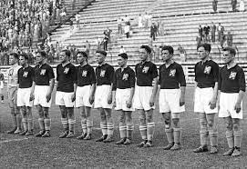 The Czechoslovakian National Soccer Team Lines Up 10 June 1934 In Rome Before Its World Cup Final Against Italy Host World Cup Soccer World World Cup Final
