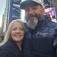 Mobile or local dog groomer with no crate use