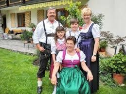Wer oder was ist gruber.haus. Haus Landmann Ferienwohnung Appartement Pension Ellmau Wilder Kaiser Tirol