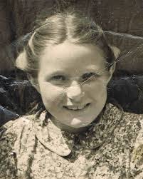 Iris Warren's Instagram, Twitter & Facebook