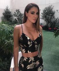 Envie para nós e ganhe discos de ouro. Ex Actriz De Rebelde Evita Extorsion Revelando Foto Intima En Redes Fotogaleria Cine Y Television Los40 Colombia