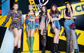 The group debuted on march 3, 2020 with the . Itzy Crazy In Love Review K Pop S Most Exciting Act Falters On First Lp