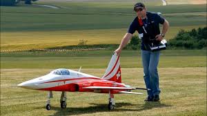The swiss federal department of defence, civil protection and sport has tweeted that the pilot, who managed to eject from the plane, is unhurt. Northrop F 5 Tiger Giant Rc Turbine Jet Demo Flight Rc Airliner Meeting Airshow 2015 Youtube