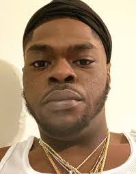 Cleo Stubbs's Instagram, Twitter & Facebook