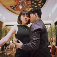 Reza arap oktovian suarakalbar.id sempat memberikan pengakuan tak punya agama, r reza suarasumbar.id reza arap oktavian dikabarkan menikahi kekasihnya, wendy walters pada sabtu (2 1. Hapus Muhammad Dari Namanya Reza Arap Oktovian Blak Blakan Nggak Punya Agama