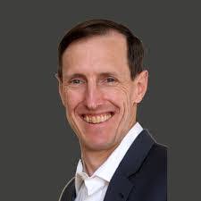 Wayne Revell's Instagram, Twitter & Facebook