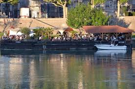 Top 5 Des Terrasses Pour Boire Un Verre A Lyon Visiter Lyon Coucher De Soleil Terrasse