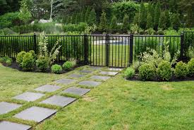 Landscape Gardening Jobs In Dubai Landscape Gardening Jobs In Tamilnadu Frontyardlandscaping Landscape Plans Landscape Design Landscaping Supplies