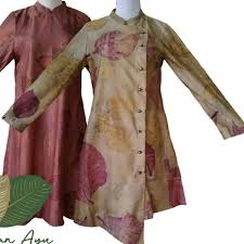 Baju long dress untuk ke pesta memiliki kemewahan dan potongan yang berbeda dengan long dress pada umumnya. Kain Ecoprint Jumputan Photos Facebook