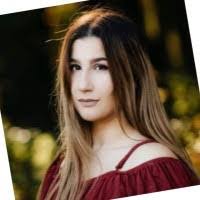 Jolene Holmes's Instagram, Twitter & Facebook