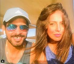 اسراء عبد الفتاح تحرج جوزها علي المسرح | انا من انهاردة الراجل و انت الست | مسرح مصر#مسرح_مصر عبارة عن نوع. Ø­Ù…Ø¯ÙŠ Ø§Ù„Ù…ÙŠØ±ØºÙ†ÙŠ ÙŠØ­ØªÙÙ„ Ø¨Ø¹ÙŠØ¯ Ù…ÙŠÙ„Ø§Ø¯ Ø²ÙˆØ¬ØªÙ‡ Ø¥Ø³Ø±Ø§Ø¡ Ø¹Ø¨Ø¯ Ø§Ù„ÙØªØ§Ø­ Ø¨Ø·Ø±ÙŠÙ‚Ø© ÙØ±ÙŠØ¯Ø© Ù„Ù‡Ù„ÙˆØ¨Ù‡