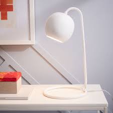 A wearable reading light fits on your body rather than on the book you're reading or a nearby table. Minimalist Flower Bud Table Lamp Desk Reading Lamp Study Room Bedroom Qm991431