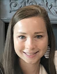 Jennifer Wall's Instagram, Twitter & Facebook