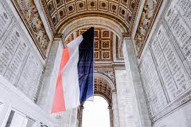 How to get a job in europe as an american in france? Move Anywhere How To Move To France For Work