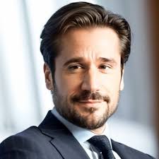 Highlight of @SIU_urology Regional Resident Course 🇮🇹, seeing  @UofTUrology Resident, Jordyn Shaw join international resident faculty and  present semi-live @myaquablation surgery like a pro! @UHN_Surgery  @UofTSurgery @UroOncMD @JYLeeUro