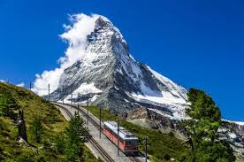 Svájc tartományai közül wallis, graubünden és a berni alpok területén találhatók a legnagyobb síparadicsomok, mint pl. Svajci Stock Fotok Svajci Jogdijmentes Kepek Depositphotos