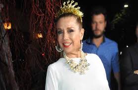 Cuando tu padre es tan joven es algo muy shockeante, explicaba valeria por ese . Impactante Marcela Tinayre Sin Una Gota De Maquillaje Para Recibir Al 2019