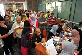 Siapa tahu anda mempunyai wang tak dituntut yang anda tidak tahu. Orang Ramai Serbu Booth Jabatan Akauntan Negara Untuk Semak Wang Tidak Dituntut Utusan Borneo Online
