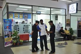 Kampung padang balang restoranları, jalan ipoh restoranları, segambut. Polis Kl Kuala Lumpur 16 Mac 2013 Pembangunan Pusat Facebook