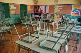 Entregan equipo de conectividad a escuelas de nivel básico