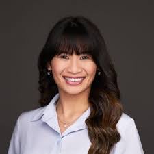 Rachel Tharp's Instagram, Twitter & Facebook